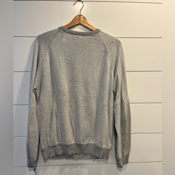 DKNY light weight sweater - Picture 2 of 3